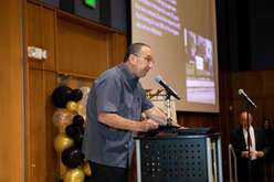 David Mendick delivering remarks at the Beacons of Hope Gala