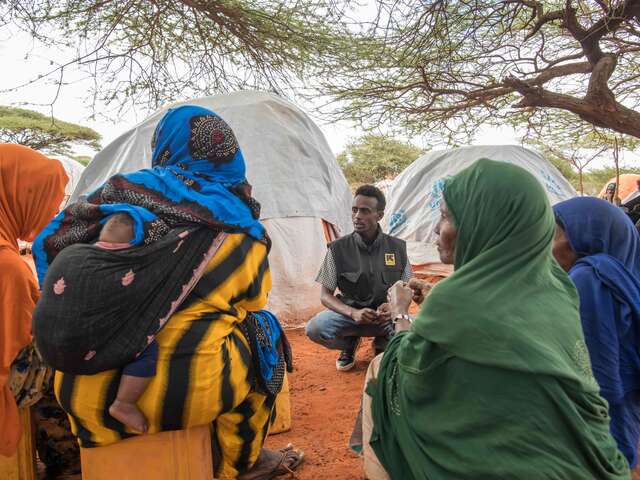 Guled, 29, is a distribution officer with the IRC. With the EU’s support, the IRC is able to provide emergency food aid and other basic supplies to Ethiopian communities that have been affected by drought, flooding, food insecurity, and conflict. 