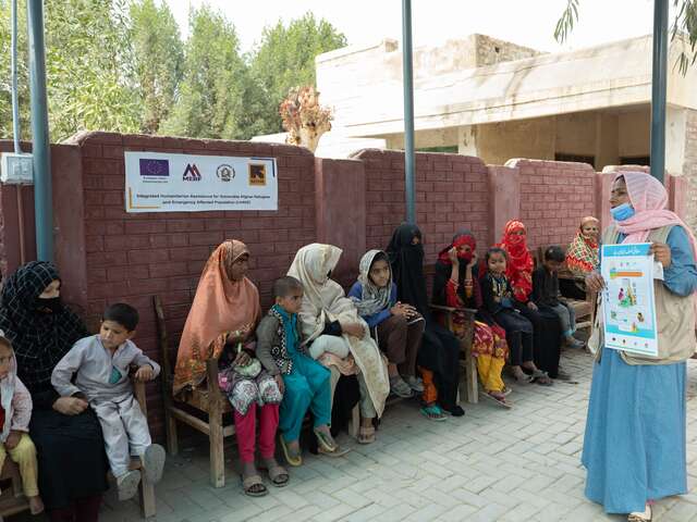 District Khairpur, Pakistan. Activities at the Maternal, Newborn and Child Health Centre (MNCH) where IRC and its implementing partners provide medical services to marginalized communities in Sindh.