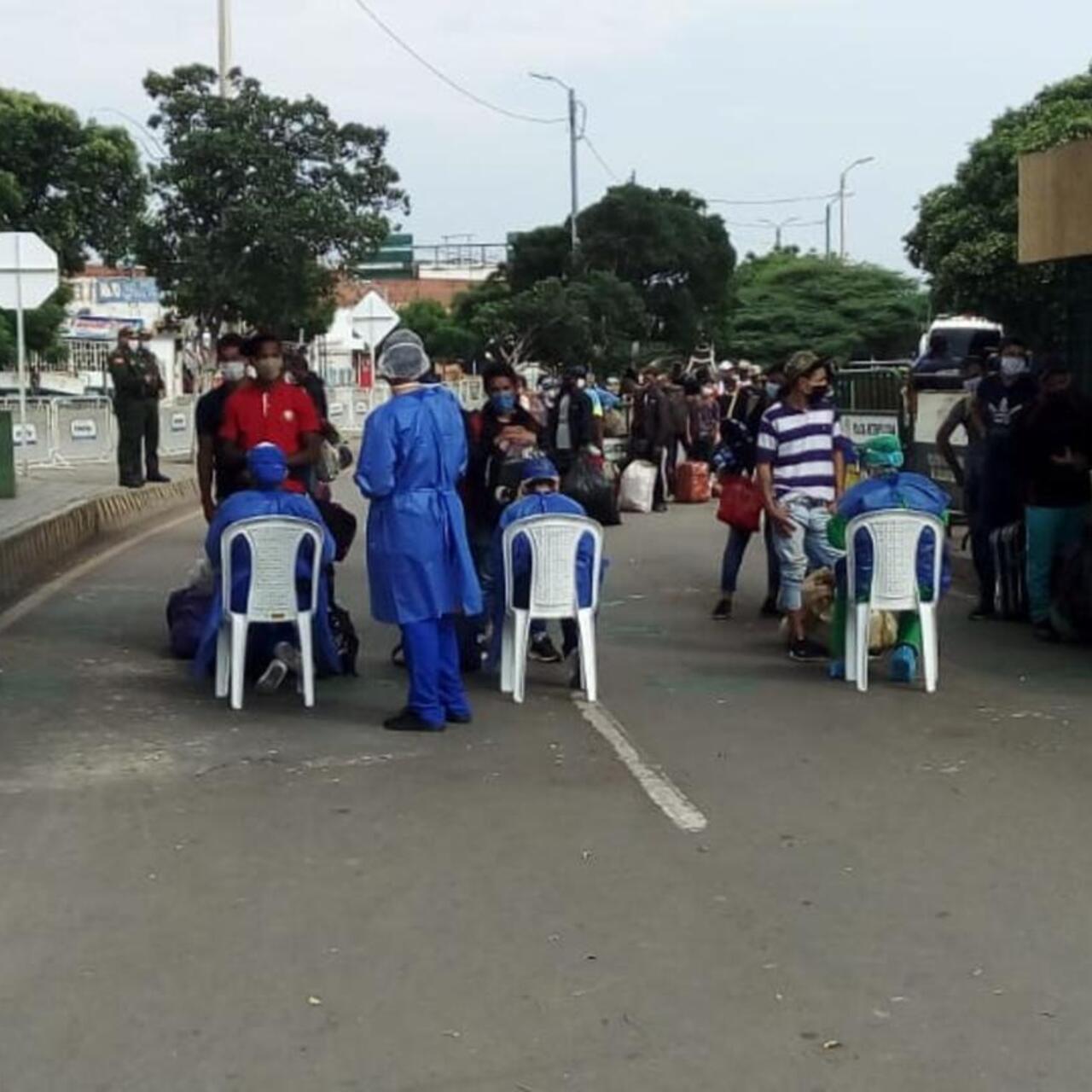 Versorgung von Migranten an Simón-Bolívar-Brücke 