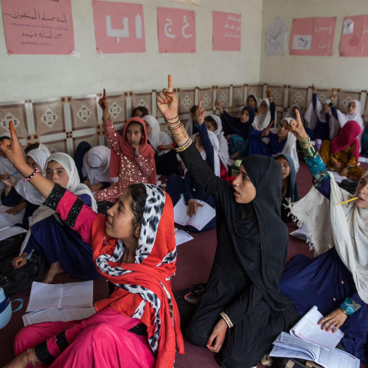 CATCH och ECHO har ett utbildningsprojekt med RESCUE - en skolklass i Afghanistan.